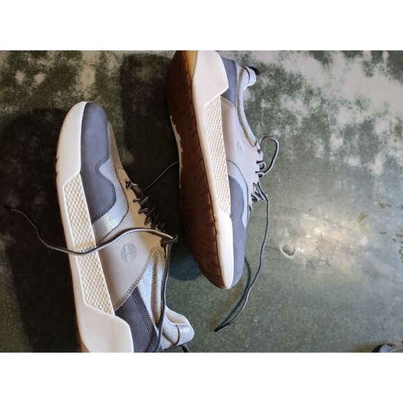 Timberland Kiri Up Grey Nubuck Silver Sneakers sz 8.5 - Picture 2 of 4